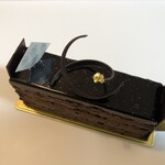 ルメルクール - キラリと光る金箔が大人のケーキ