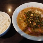 のりや食堂 - 辛ネギそば、ご飯。