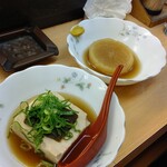 立呑み  いち - 湯豆腐と おでんの大根