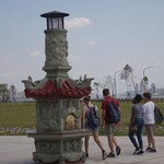 巨無覇霜淇淋 - 