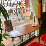 ふらんす菓子　コミネヤ - 窓際席