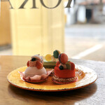 ふらんす菓子　コミネヤ - 窓際はバエル