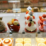 ふらんす菓子　コミネヤ - 終了時のショーケース右