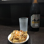 中華そば べんてん - 「ビール中（お通し付き）」650円