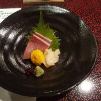 寿司割烹 新潟 日本橋 - ブリ刺し