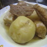 庚申酒場 - じゃがいも入りおでん（400円）