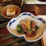 八よし - 胡麻豆腐・ホタルイカと春野菜の甘酢あん