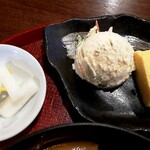 Takenakatoufukoubou - 漬物とオカラのサラダ、豆乳だし巻き