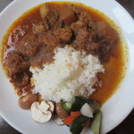 三日月 - ピクルスとマッシュルームがアクセントに。