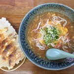 Kinosato - 天津飯と肉餃子のセット