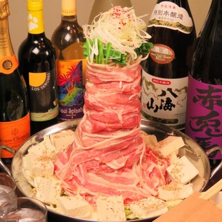 The impressive “Meat Tower Teppan-yaki” can be used as a single item or as a course◎