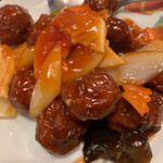 昇龍 - 肉団子の甘酢あんかけ。このあんかけで唐揚げ食べたいと旦那さん（笑）今日は肉団子揚げすぎで硬い！