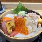 小松水産の海鮮丼 - 