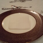 シェ大見山 - オーセンティックなテーブルセッティング