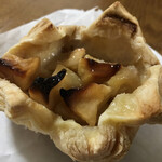 キキダウンステアーズベーカリー - キキのアップルパイ