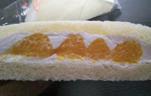 フルーツサンドがお気に入りのお店 甘夏サンド美味しかったー By Sukiis0720 シロクマベーカリー スタンド さっぽろ 札幌市営 サンドイッチ 食べログ