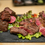 肉バル LEONE - 2020.1 豪華食べ比べ1ポンドステーキ（2,480円）短角牛ロース芯ステーキ、短角牛ザブトンステーキ