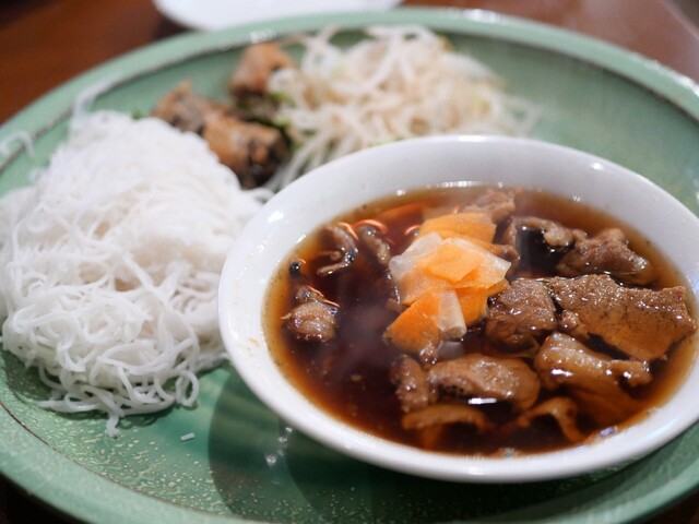 ベトナム料理 ホァングン 渋谷文化村通り店 渋谷 ベトナム料理 ネット予約可 食べログ