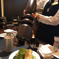 BLT STEAK OSAKA - この胡椒が有名よね！