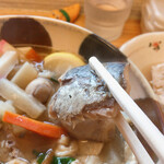 ふる里うどん  - そんなにサバサバしてない性格
      単体では 濃淡が極端なクセがある