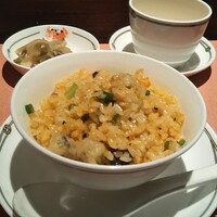 中国飯店 富麗華 - 揚げ茄子と彩り野菜の炒飯