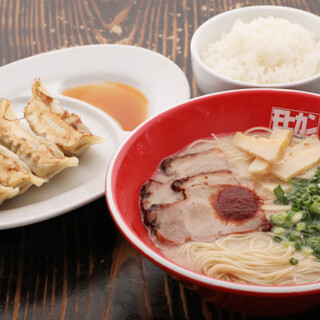 Our proud tonkotsu Ramen is a must-try ☆ We are also particular about the toppings.