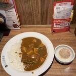 CoCo壱番屋 - グランドマザーカレー200グラム　10辛、ツナ