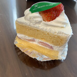 cake shop Nia - ショートケーキ　486円（税込）