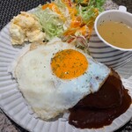 カフェ＆ダイニングバー ナチュラルナイン - ロコモコプレート