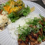カフェ＆ダイニングバー ナチュラルナイン - チキンプレート