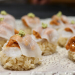 鮨旬美西川 - スペシャリテ 剣先イカとウニの握り