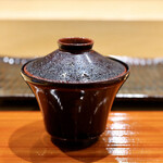 鮨旬美西川 - 伊勢海老とたまごの赤だし