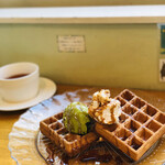 Cafe Yummy Waffle - 