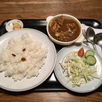 アララカララ - チキンカレー（950円）