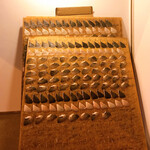 あじ平 - 店頭にはひれが沢山！