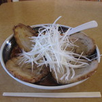 江ざわ - チャーシュー坦々麺(1100円)