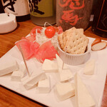 Hikarunchi - チーズ盛り合わせ（S）　¥1,000.-