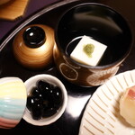 遊季の里 - 先付：白子豆富、山葵、旨出汁