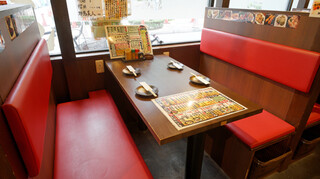 Toriittetsu - テーブル4人掛けボックス席