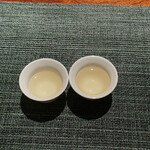 蒼 - 急須で入れたお茶とおステンレス急須で入れたお茶飲み比べ