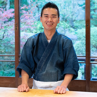 谷口隆志氏（タニグチタカシ）─巧みな技と心で握る、西の江戸前
