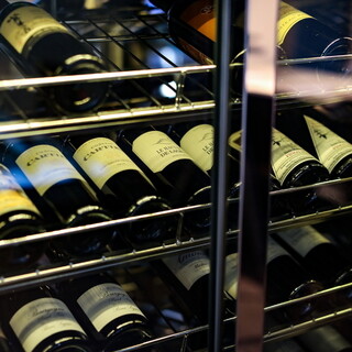 A wine cellar that fulfills a wide range of requests and marriages.
