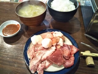 神戸 三宮 一人焼肉ランチの出来るお店 9選 食べログまとめ 神戸 三宮 一人焼肉ランチの出来るお店 9選 食べログまとめ