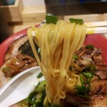 支那そば 灯が花 幸奴 - スクラムラーメン 麺リフト
