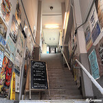 PENT HOUSE - 勾配のある階段