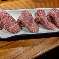 熟成ホルモン・山形牛 炭火焼肉 牛語 - ラムヘレ