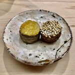 日本橋蛎殻町 すぎた - 海老芋の衣かつぎ 白胡麻と唐墨をまぶして