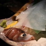 熟成魚と博多もつ鍋 一利 - 造り　イカの姿造りとゴマサバ