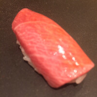 鮨 龍次郎 - 名刺代わりの本鮪