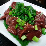 焼肉公園 - いつも新鮮な生キモは500円